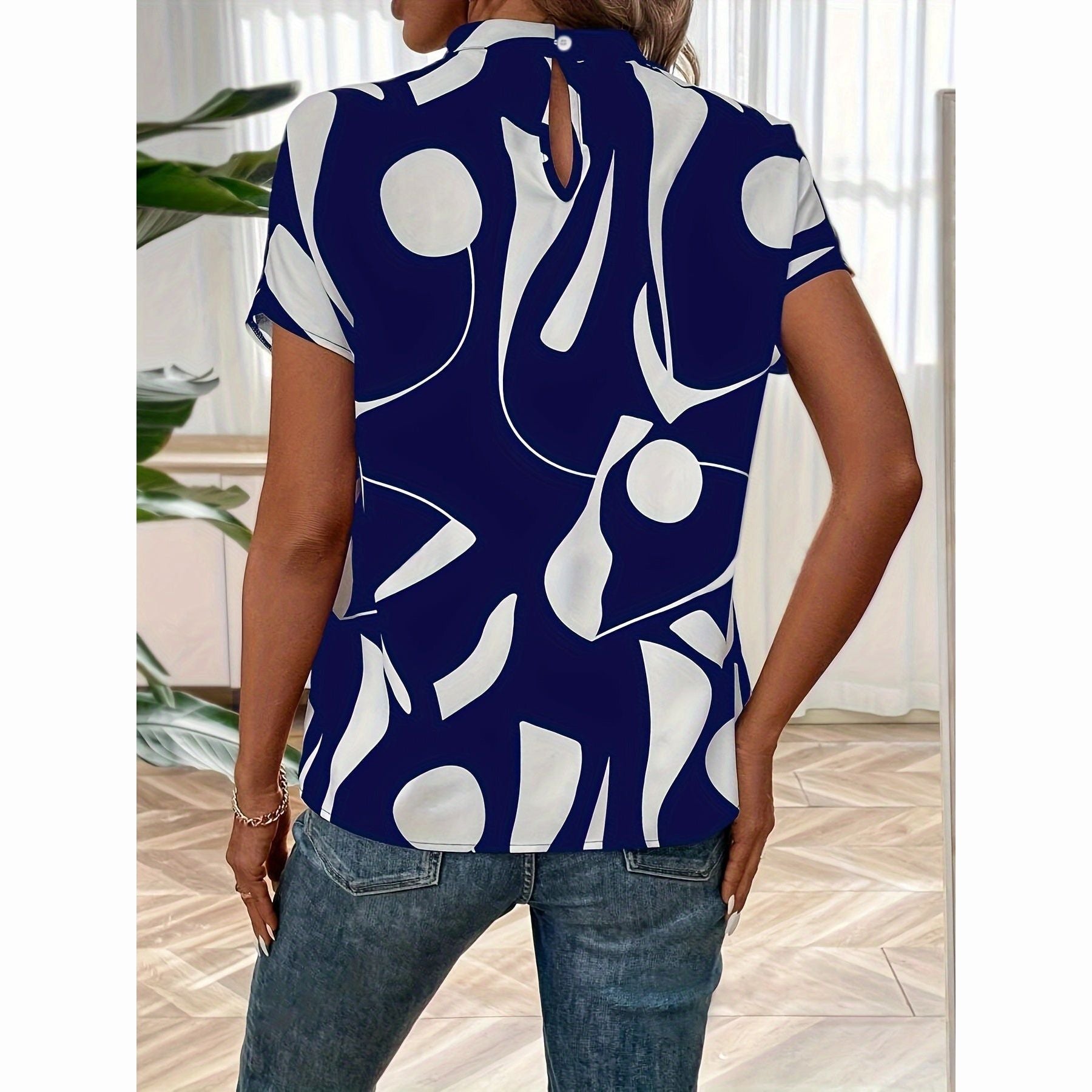 Esmee - Blouse Met Abstracte Print en Opstaande Hals